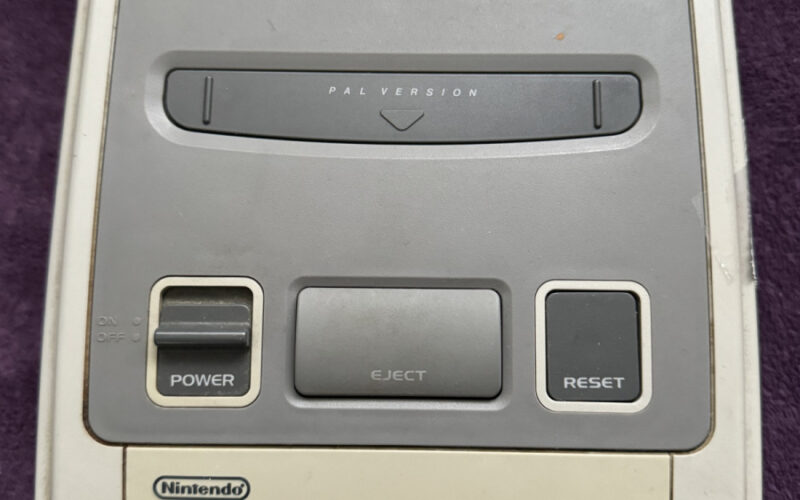 Super Nintendo Entertainment System (SNES): The 16-Bit Powerhouse